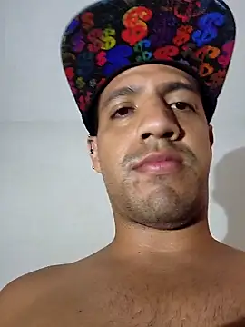 Snapshot of LiosArmando420 chatting on 12-22-25, 05:10 LiosArmando420 online show from 12-22-25, 05:10