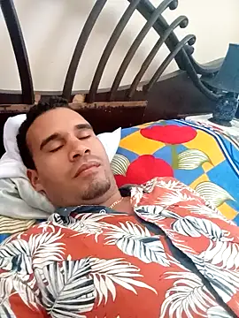 Snapshot of adriel_perez chatting on 02-13-26, 05:42 adriel perez online show from 02-13-26, 05:42