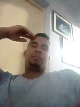 Snapshot of adriel_perez chatting on 03-15-26, 05:35 adriel perez online show from 03-15-26, 05:35