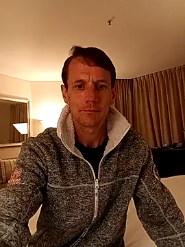 outdoorfun22 online show from 04-19-26, 01:10