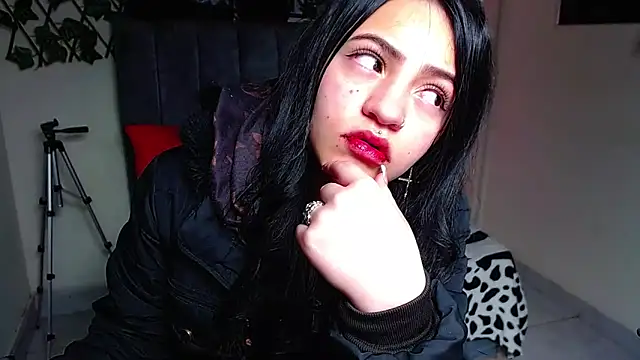 Violettasquirt online show from 06-22-26, 01:30