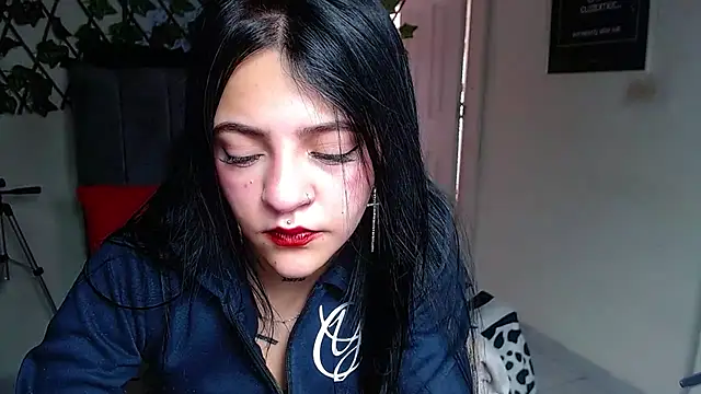 Violettasquirt online show from 06-24-26, 01:32