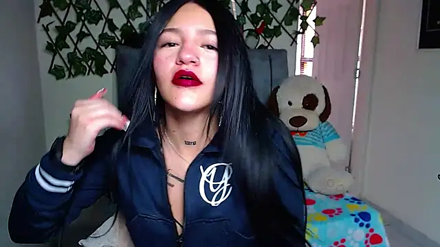 Violettasquirt online show from 07-09-26, 01:37