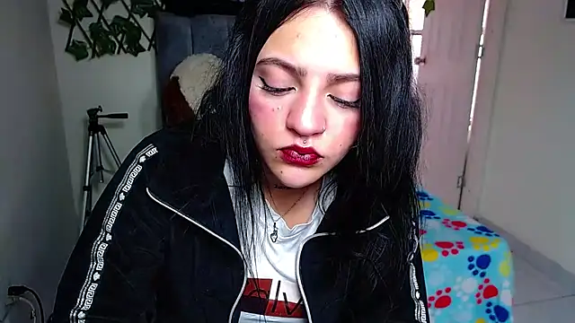 Violettasquirt online show from 07-23-26, 01:53