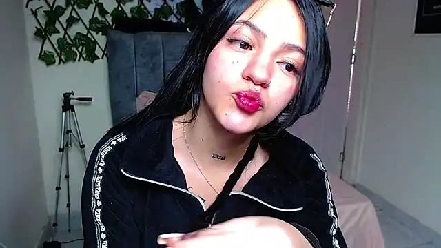 Violettasquirt online show from 07-28-26, 03:21