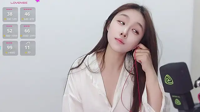 Hazel-11 online show from 01-06-25, 11:51