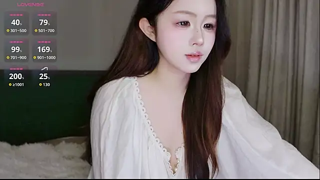 Hazel-11 online show from 01-18-26, 02:21