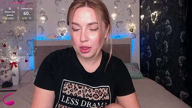 Snapshot of KisssAmmeli chatting on 01-06-26, 06:11 KisssAmmeli online show from 01-06-26, 06:11