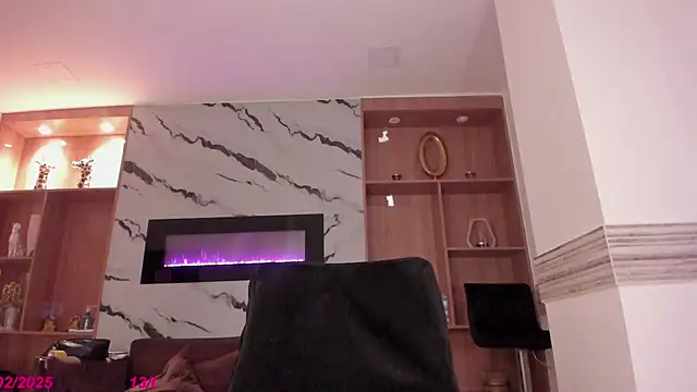 Isabel Escorcia online show from 02-13-25, 08:17