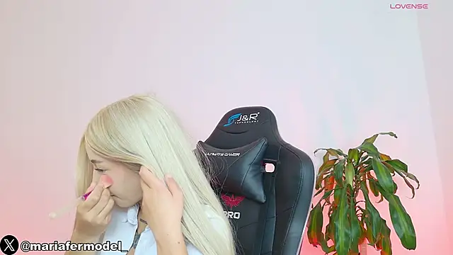 Mariafer05 online show from 02-15-26, 03:09