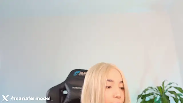 Mariafer05 online show from 07-14-26, 04:23