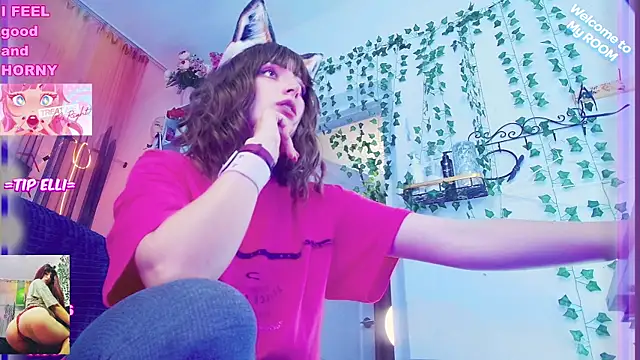 Snapshot of Toxic_Ellies chatting on 12-19-24, 01:07 Toxic Ellies online show from 12-19-24, 01:07