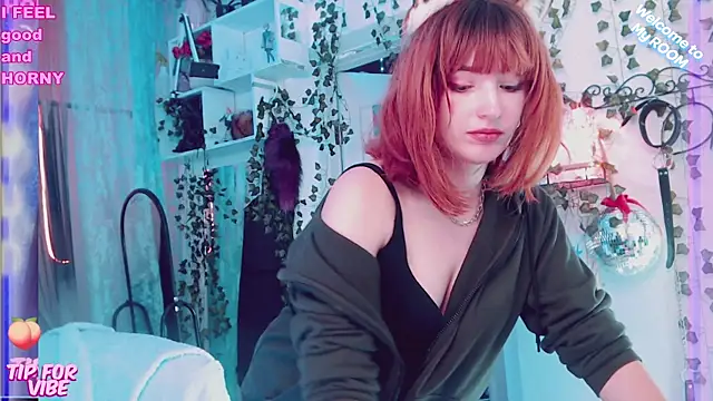 Snapshot of Toxic_Ellies chatting on 01-25-25, 06:34 Toxic Ellies online show from 01-25-25, 06:34