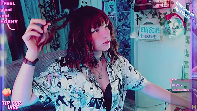 Snapshot of Toxic_Ellies chatting on 02-02-25, 02:34 Toxic Ellies online show from 02-02-25, 02:34