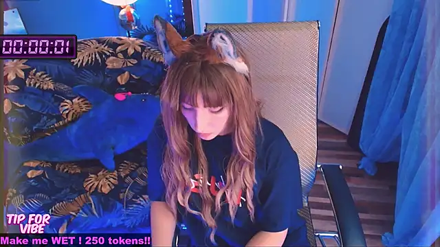 Snapshot of Toxic_Ellies chatting on 09-29-25, 12:32 Toxic Ellies online show from 09-29-25, 12:32