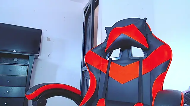 ADAM HOT online show from 12-21-25, 03:52