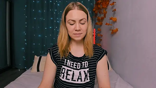 Snapshot of InsatiableFoxX chatting on 11-02-25, 07:05 InsatiableFoxX online show from 11-02-25, 07:05