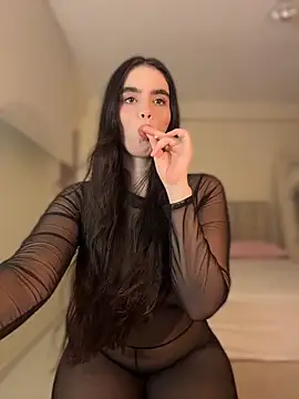 Snapshot of Mavi_Coless chatting on 05-03-26, 02:06 Mavi Coless online show from 05-03-26, 02:06
