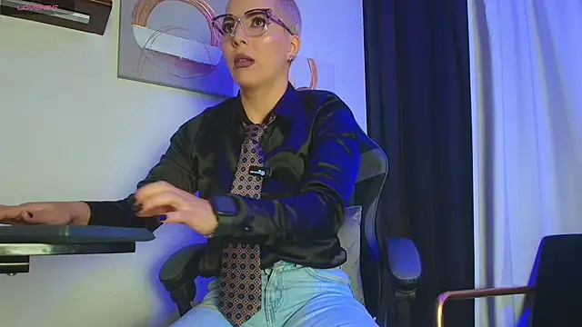 Snapshot of Camila_Chainn chatting on 10-13-25, 10:37 Camila Chainn online show from 10-13-25, 10:37