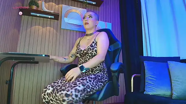 Snapshot of Camila_Chainn chatting on 10-27-25, 12:42 Camila Chainn online show from 10-27-25, 12:42