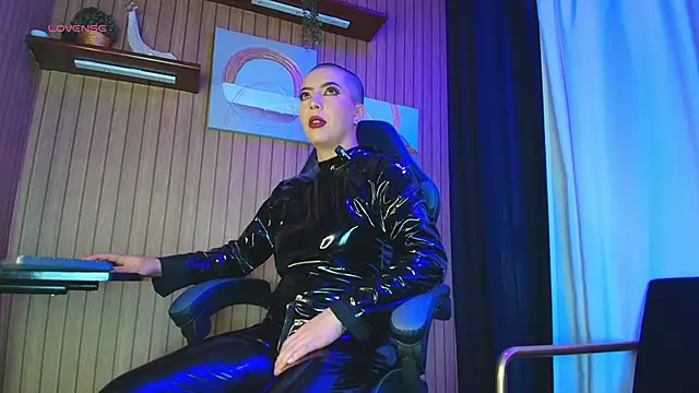 Snapshot of Camila_Chainn chatting on 10-29-25, 06:37 Camila Chainn online show from 10-29-25, 06:37