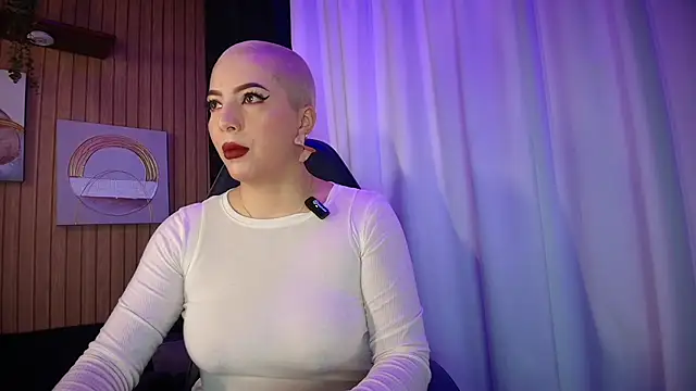 Snapshot of Camila_Chainn chatting on 01-14-26, 10:10 Camila Chainn online show from 01-14-26, 10:10