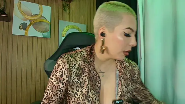 Snapshot of Camila_Chainn chatting on 02-04-26, 08:09 Camila Chainn online show from 02-04-26, 08:09