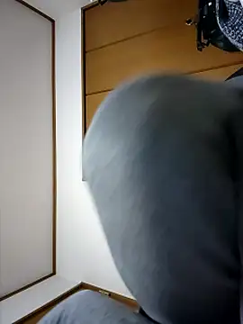 Snapshot of 07YUKIO chatting on 02-03-25, 12:57 07YUKIO online show from 02-03-25, 12:57