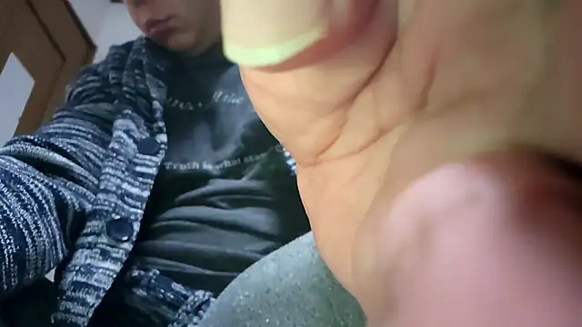 Snapshot of 07YUKIO chatting on 10-26-25, 12:22 07YUKIO online show from 10-26-25, 12:22