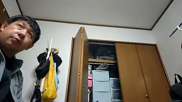 Snapshot of 07YUKIO chatting on 11-12-25, 11:54 07YUKIO online show from 11-12-25, 11:54