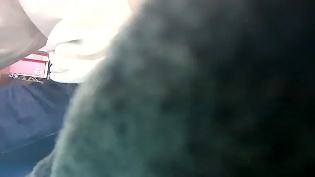 Snapshot of 07YUKIO chatting on 12-14-25, 07:36 07YUKIO online show from 12-14-25, 07:36