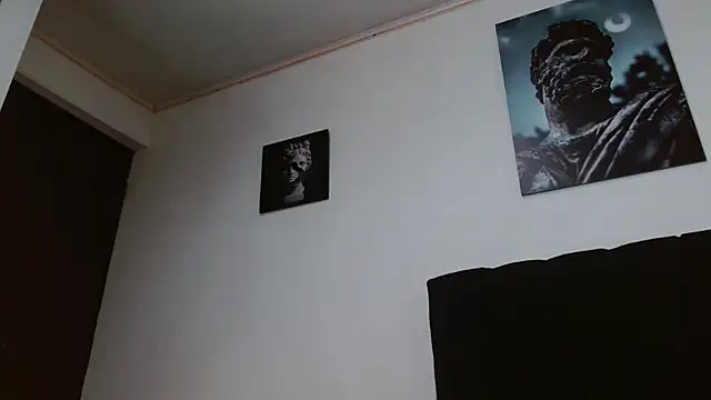 Snapshot of Hendry_ chatting on 03-21-25, 11:12 Hendry online show from 03-21-25, 11:12