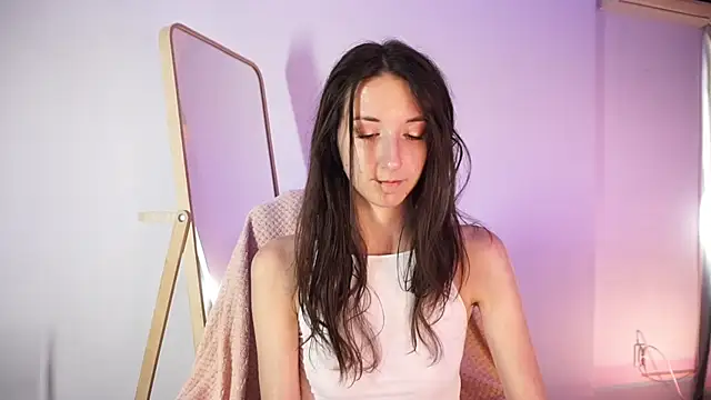 Snapshot of Ketty_Belly chatting on 09-22-25, 07:21 Ketty Belly online show from 09-22-25, 07:21