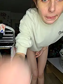 Snapshot of chachalette444 chatting on 02-13-26, 01:29 chachalette444 online show from 02-13-26, 01:29