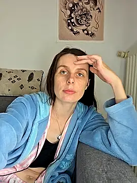 Snapshot of chachalette444 chatting on 02-15-26, 01:31 chachalette444 online show from 02-15-26, 01:31