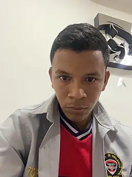 Snapshot of Onel9701 chatting on 02-21-26, 01:45 Onel9701 online show from 02-21-26, 01:45