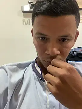 Snapshot of Onel9701 chatting on 03-22-26, 03:15 Onel9701 online show from 03-22-26, 03:15