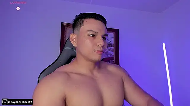 Snapshot of RoyConstance chatting on 12-14-25, 04:40 RoyConstance online show from 12-14-25, 04:40