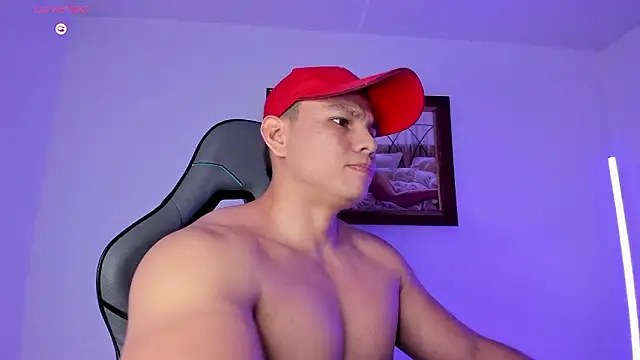 Snapshot of RoyConstance chatting on 01-17-26, 03:00 RoyConstance online show from 01-17-26, 03:00