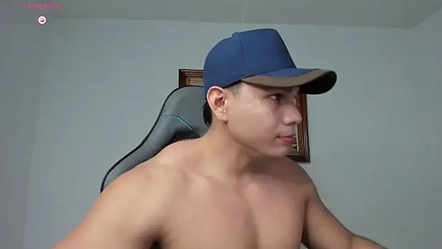 Snapshot of RoyConstance chatting on 02-27-26, 03:50 RoyConstance online show from 02-27-26, 03:50