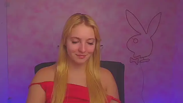 Snapshot of Milka_kiss_ chatting on 12-16-24, 10:40 Milka kiss online show from 12-16-24, 10:40