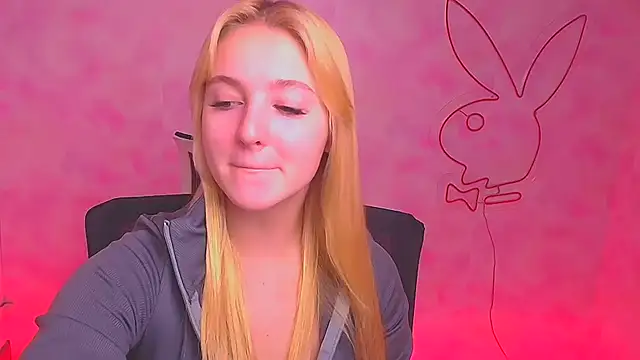 Snapshot of Milka_kiss_ chatting on 12-19-24, 12:23 Milka kiss online show from 12-19-24, 12:23