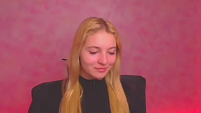 Snapshot of Milka_kiss_ chatting on 12-26-24, 07:03 Milka kiss online show from 12-26-24, 07:03