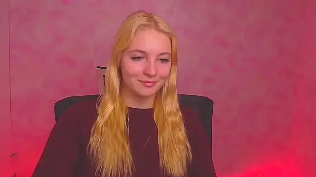 Snapshot of Milka_kiss_ chatting on 12-29-24, 10:12 Milka kiss online show from 12-29-24, 10:12