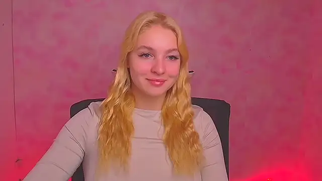 Snapshot of Milka_kiss_ chatting on 01-03-25, 06:44 Milka kiss online show from 01-03-25, 06:44