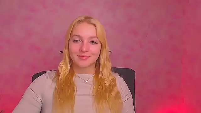 Snapshot of Milka_kiss_ chatting on 01-03-25, 11:03 Milka kiss online show from 01-03-25, 11:03