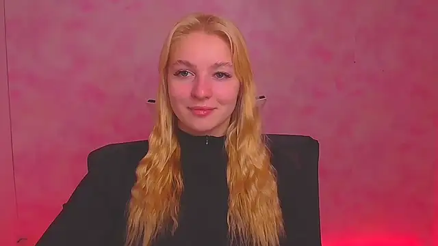 Snapshot of Milka_kiss_ chatting on 01-05-25, 06:56 Milka kiss online show from 01-05-25, 06:56