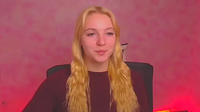 Snapshot of Milka_kiss_ chatting on 01-10-25, 10:39 Milka kiss online show from 01-10-25, 10:39
