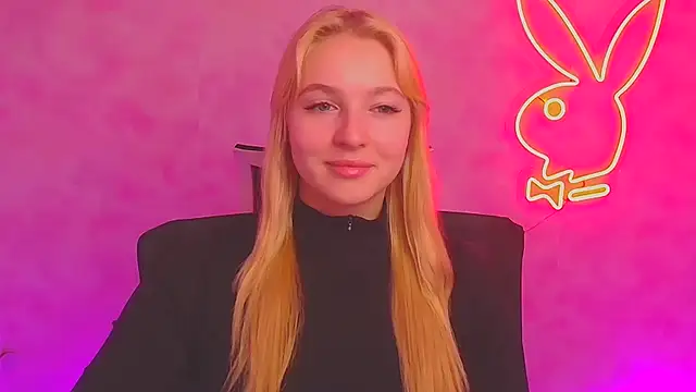 Snapshot of Milka_kiss_ chatting on 01-11-25, 12:29 Milka kiss online show from 01-11-25, 12:29
