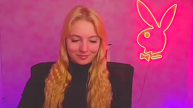 Snapshot of Milka_kiss_ chatting on 01-12-25, 07:00 Milka kiss online show from 01-12-25, 07:00